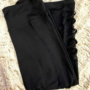 Maurice’s In Motion Leggings Size Medium